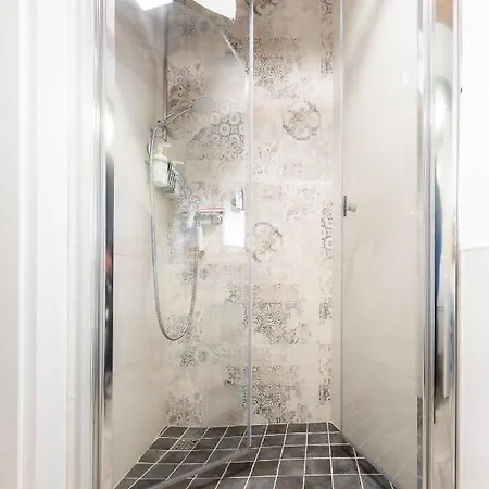 Irena Great For A Family With Free Parking And Ev Station Apartman