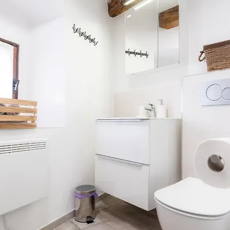 Irena Great For A Family With Free Parking And Ev Station Apartment