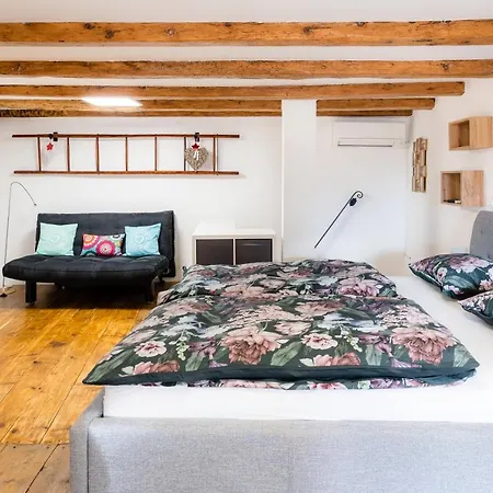 Irena Great For A Family With Free Parking And Ev Station Apartman