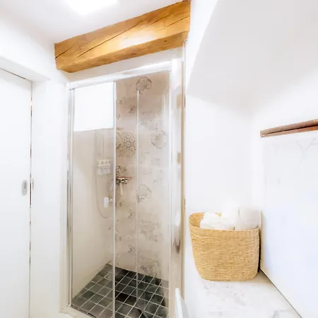 Irena Great For A Family With Free Parking And Ev Station Appartement *