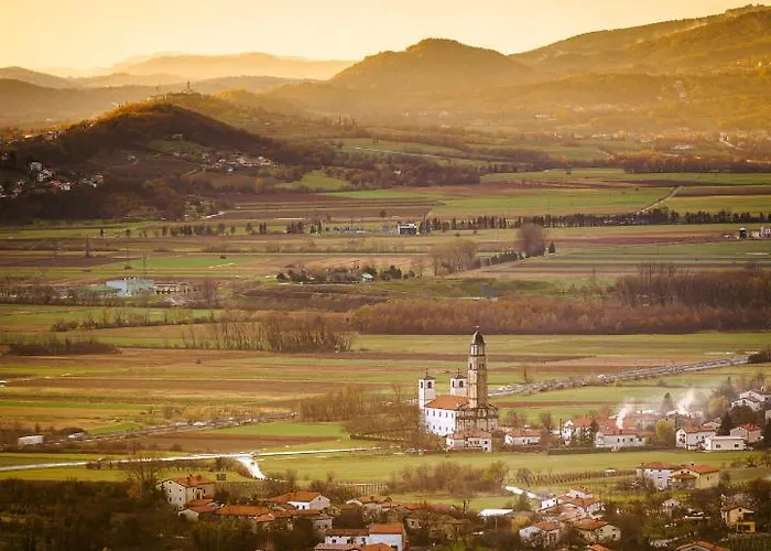 Appartamento Irena Great For A Family With Free Parking And Ev Station Ajdovščina